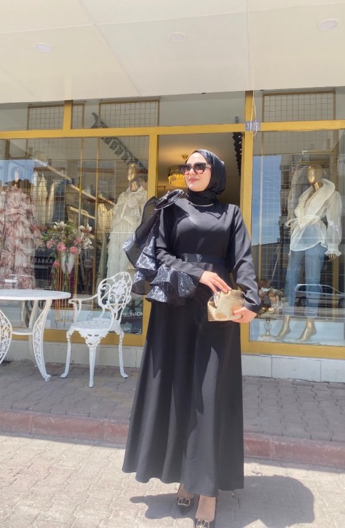 FUSHYA FİYONK DET. SİYAH ELBİSE FUSHYA FİYONK DET. SİYAH ELBİSE