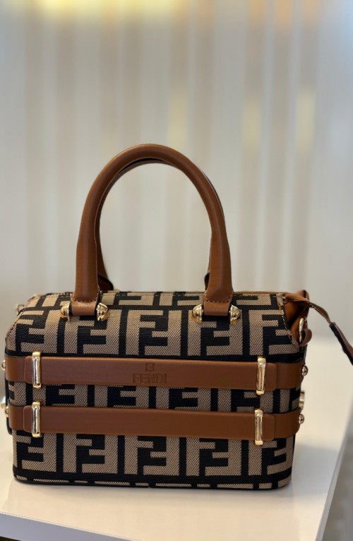 FENDİ MİNİ ÇANTA
